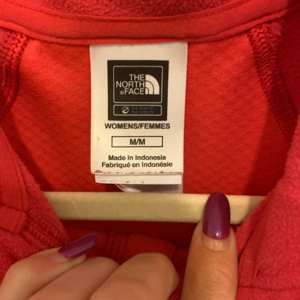 The North Face size medium pullover - Picture 3 of 6